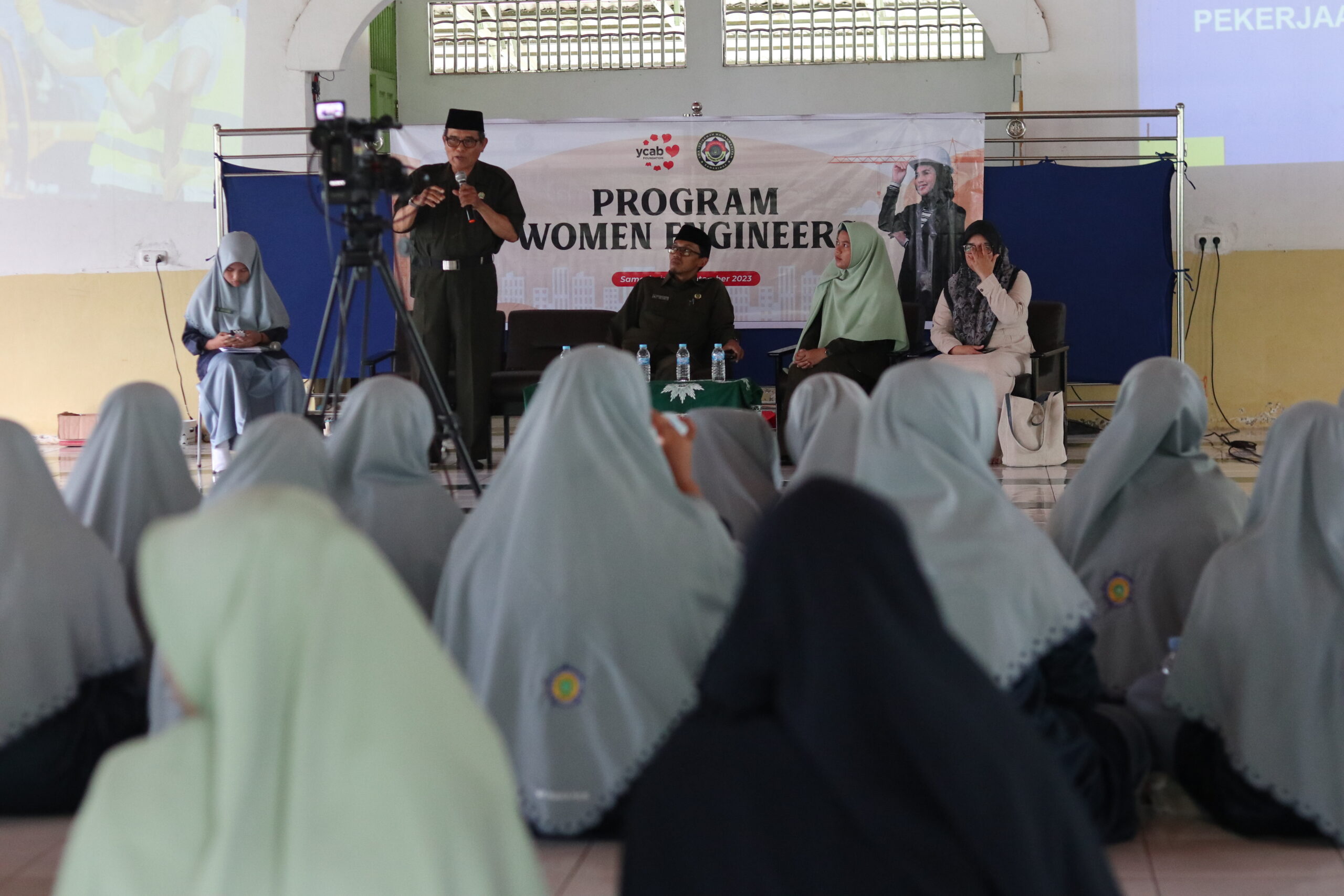 Sosialisasi “Women Engineers” Untuk Santriwati SMA Istiqamah Muhammadiyah