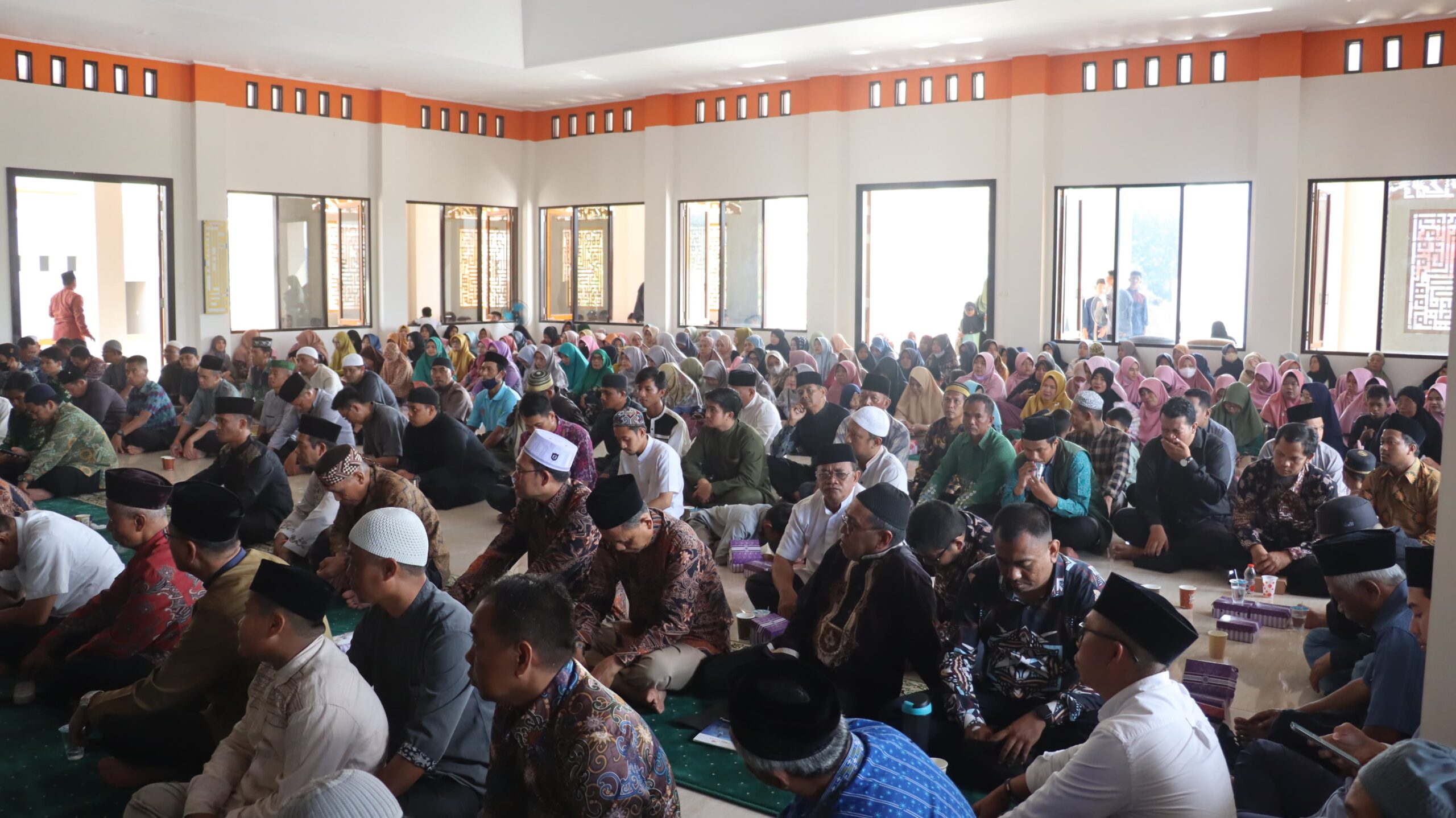 Pengajian perdana SMAIM Kampus 2 bersama Ust. KH.M.nasir