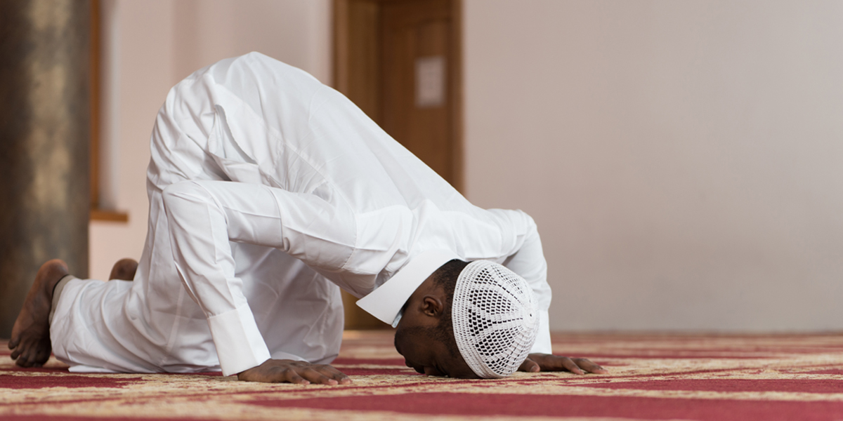 Kewajiban Lelaki Solat Dimasjid