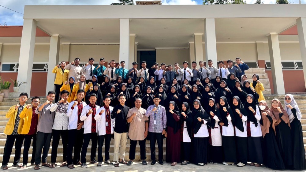 Kepala Sekolah SMA Istiqamah Muhammadiyah Boarding School Secara Resmi Menutup Kegiatan Fortasi Tahun Ajaran 2023/2024