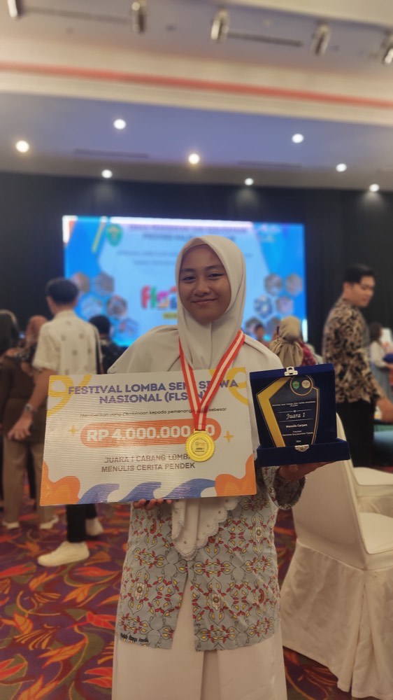 Santriwati SMAIM Menjadi Perwakilan Kaltim di Fls2n