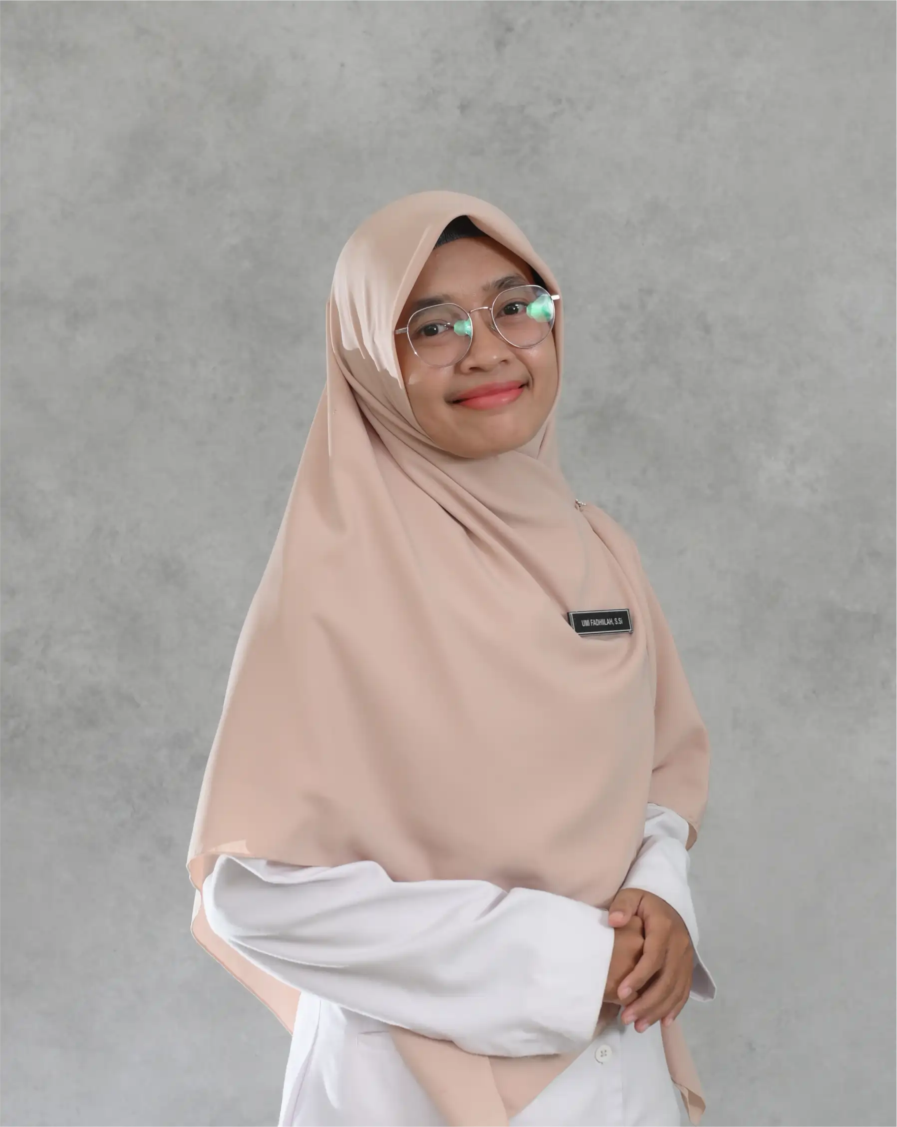 Umi Fadhiilah, S.Si, Gr
