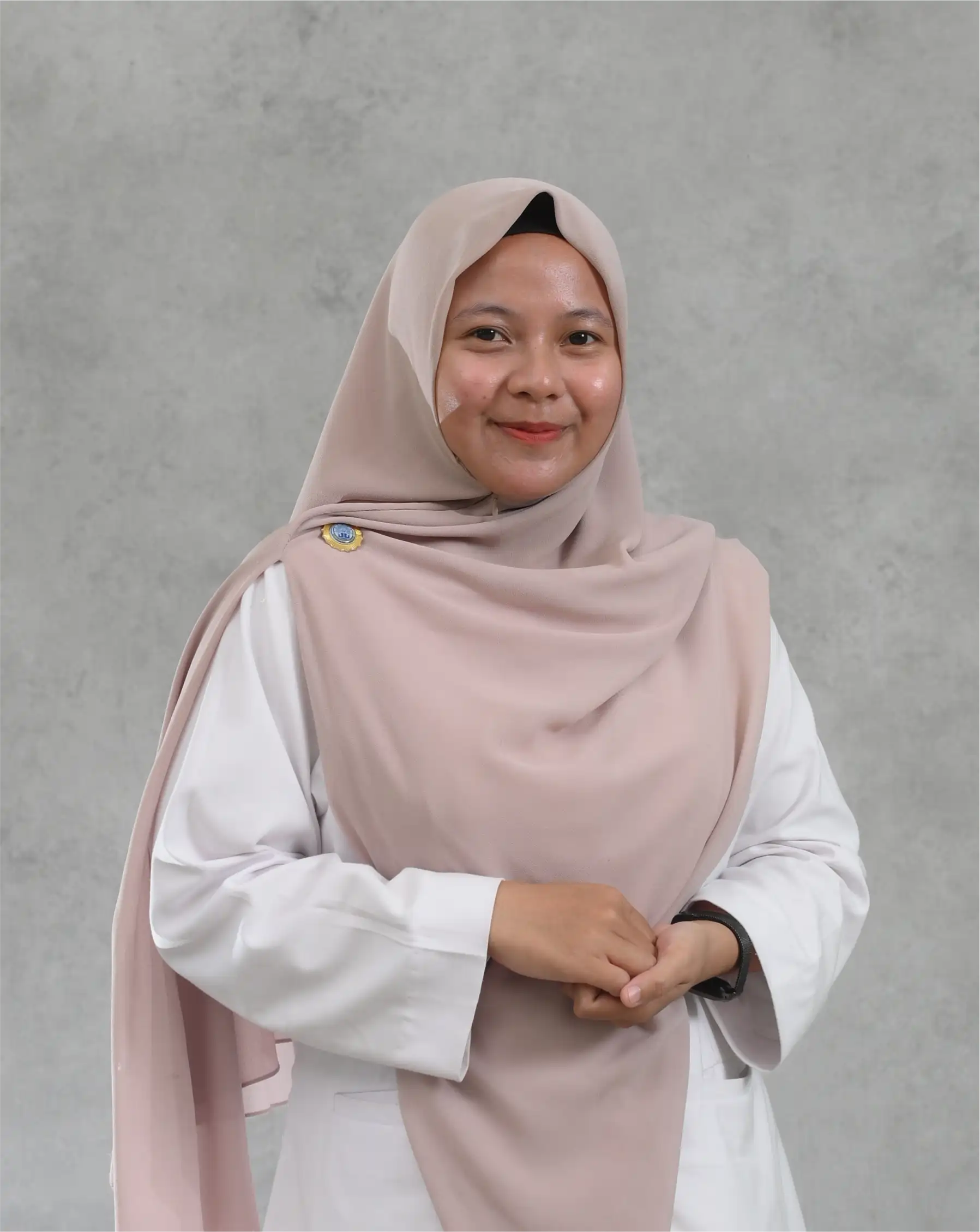 Renny Septiana, M.Pd, Gr